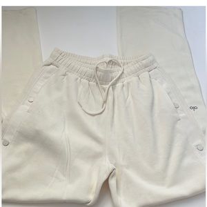 Alo yoga snap sweatpants